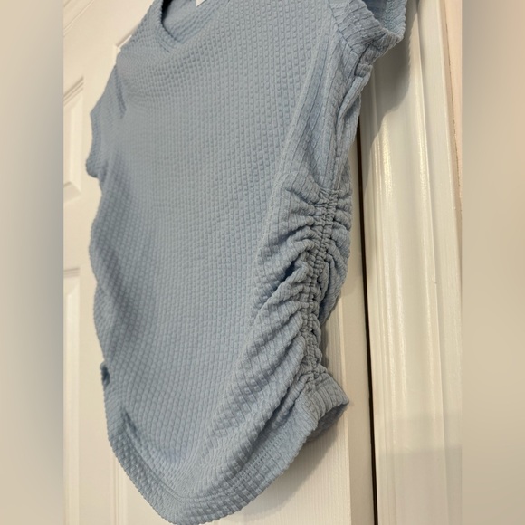 Abercrombie kids tshirt - Picture 2 of 4